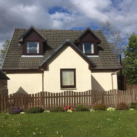 Riverbank Cottage Fort William Exterior foto